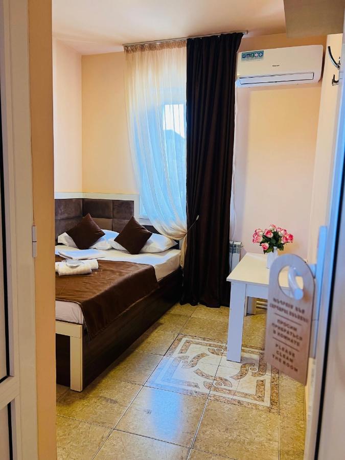 Marnar Hotel Γιερεβάν Εξωτερικό φωτογραφία