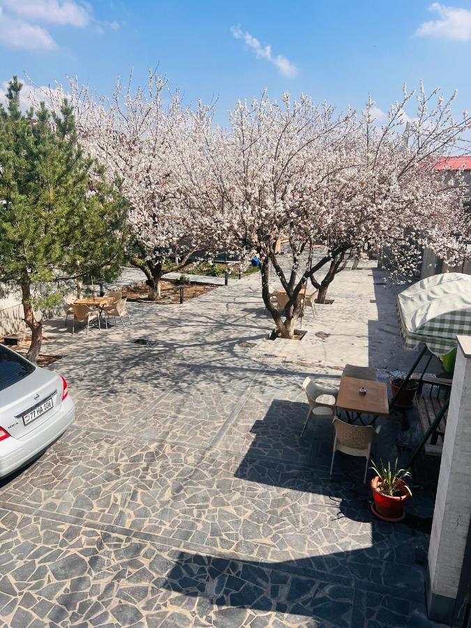 Marnar Hotel Γιερεβάν Εξωτερικό φωτογραφία