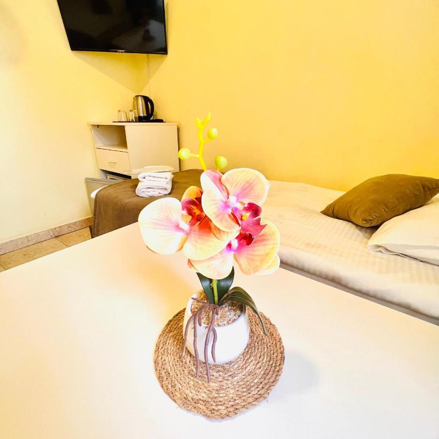 Marnar Hotel Γιερεβάν Εξωτερικό φωτογραφία