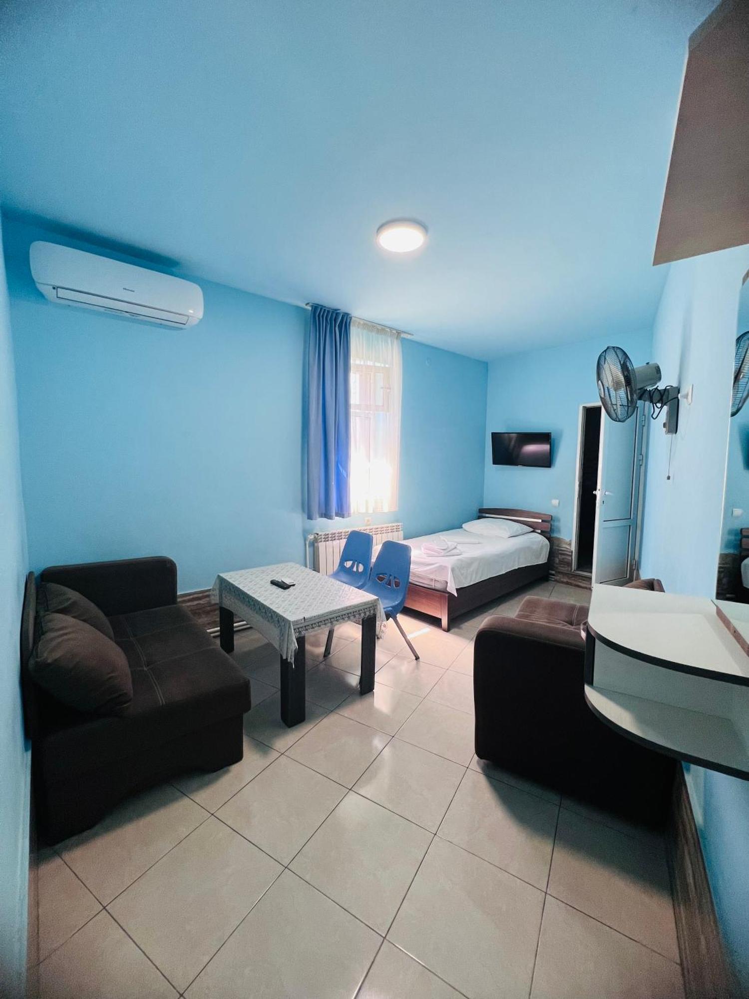 Marnar Hotel Γιερεβάν Εξωτερικό φωτογραφία
