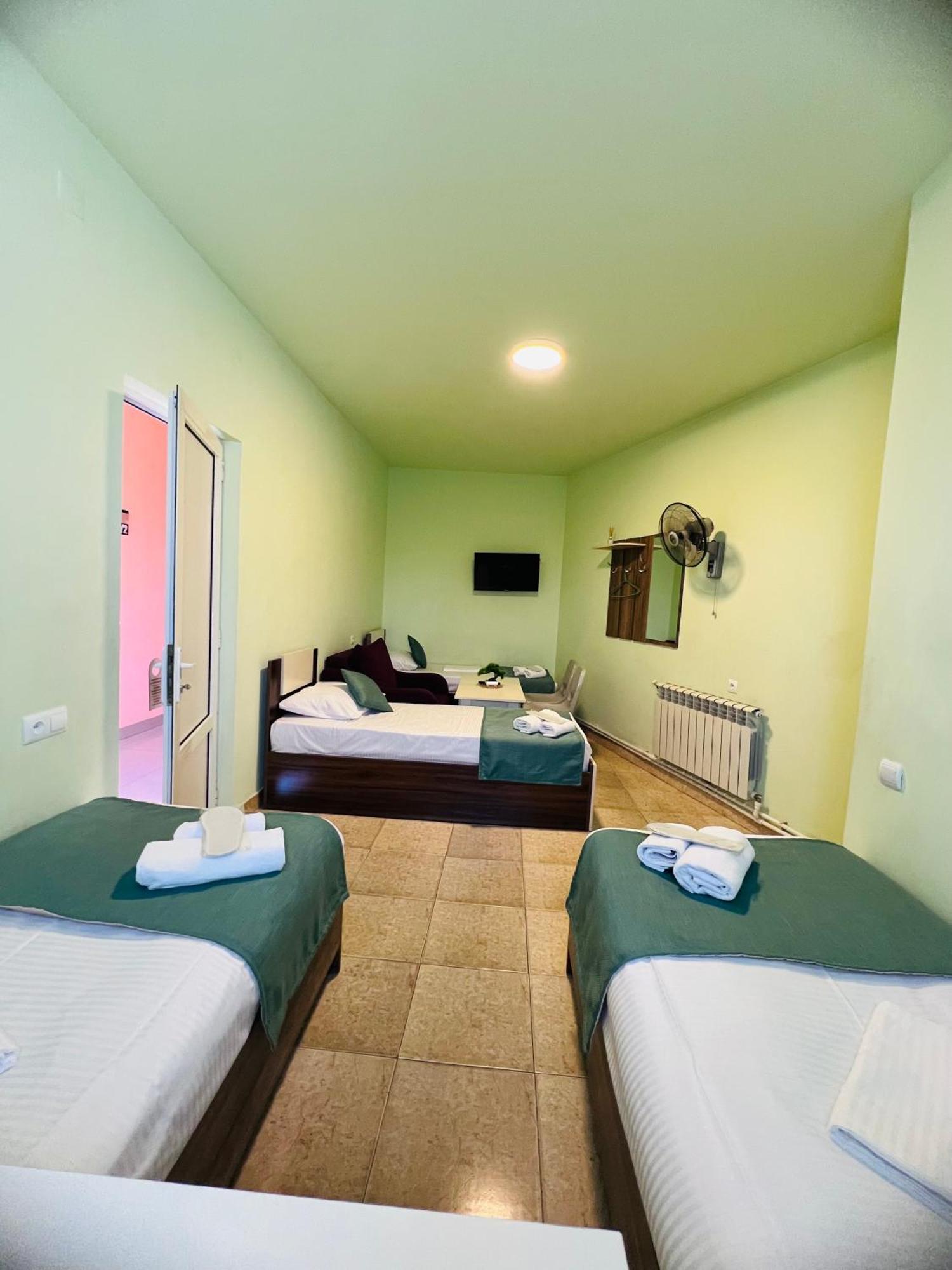 Marnar Hotel Γιερεβάν Εξωτερικό φωτογραφία