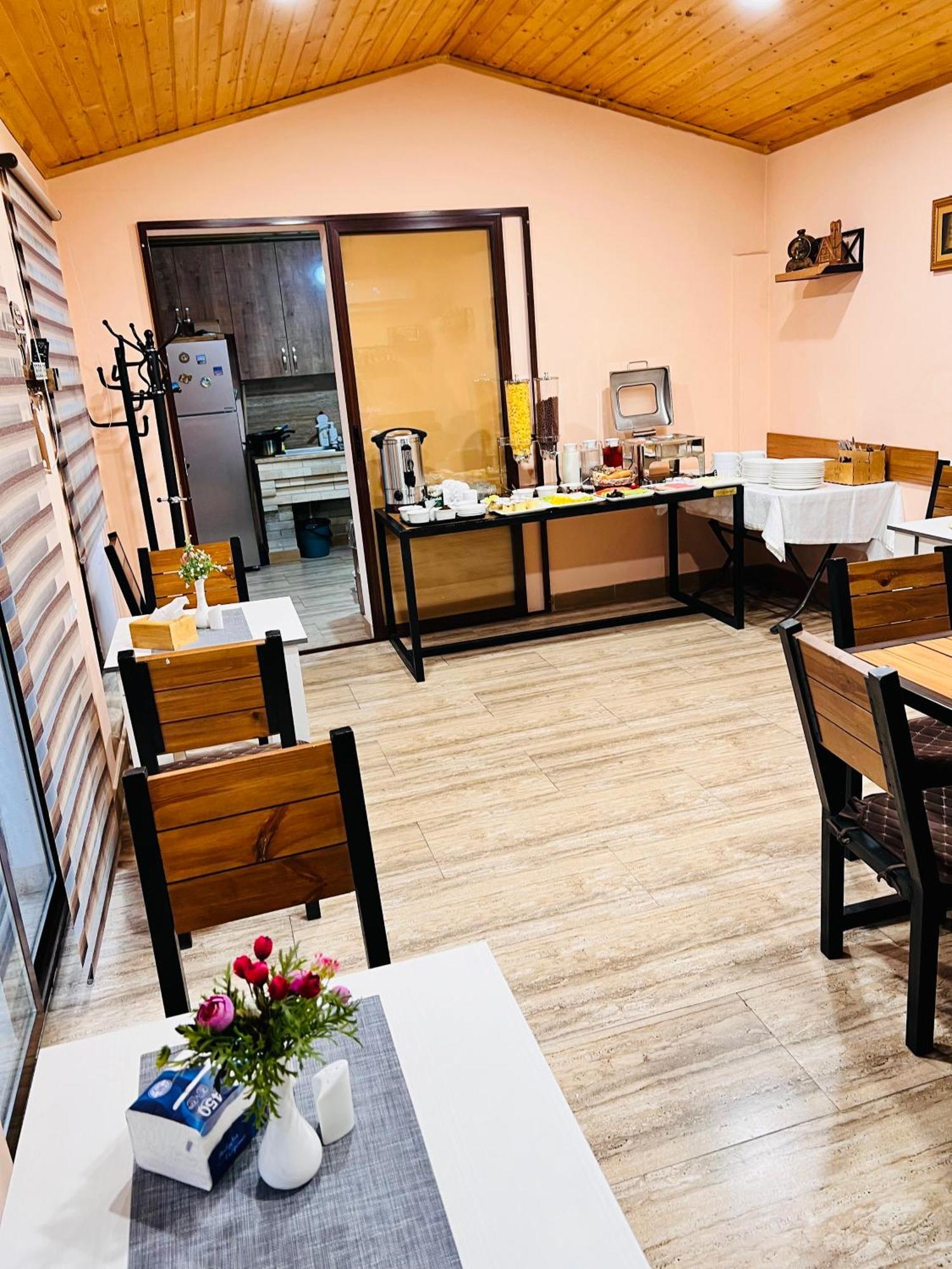 Marnar Hotel Γιερεβάν Εξωτερικό φωτογραφία