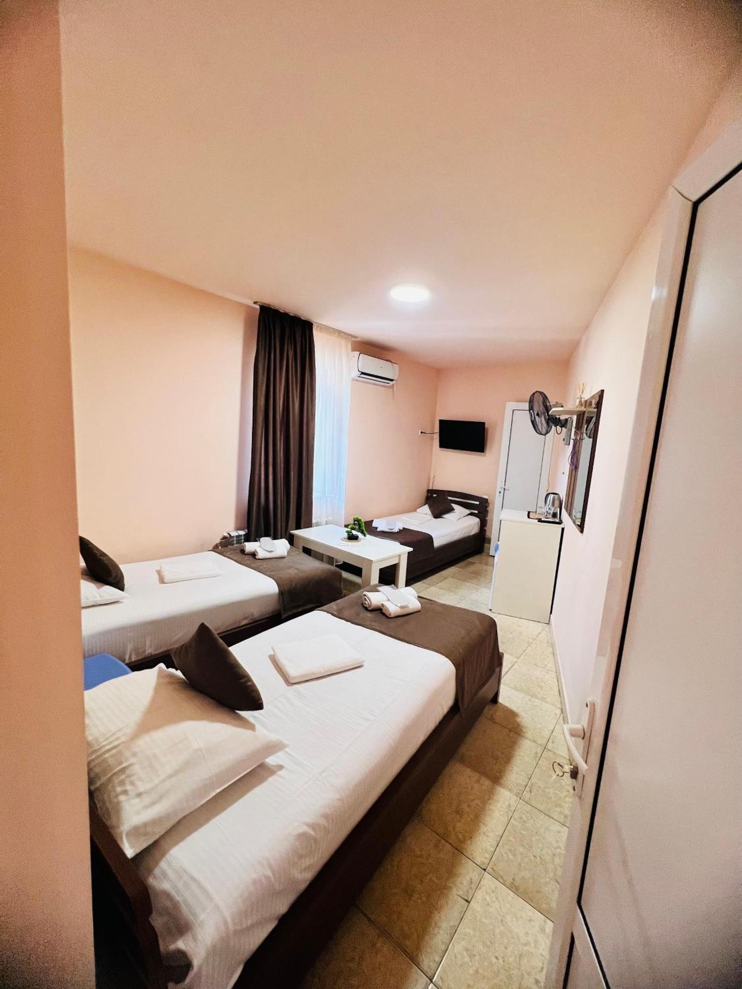 Marnar Hotel Γιερεβάν Εξωτερικό φωτογραφία