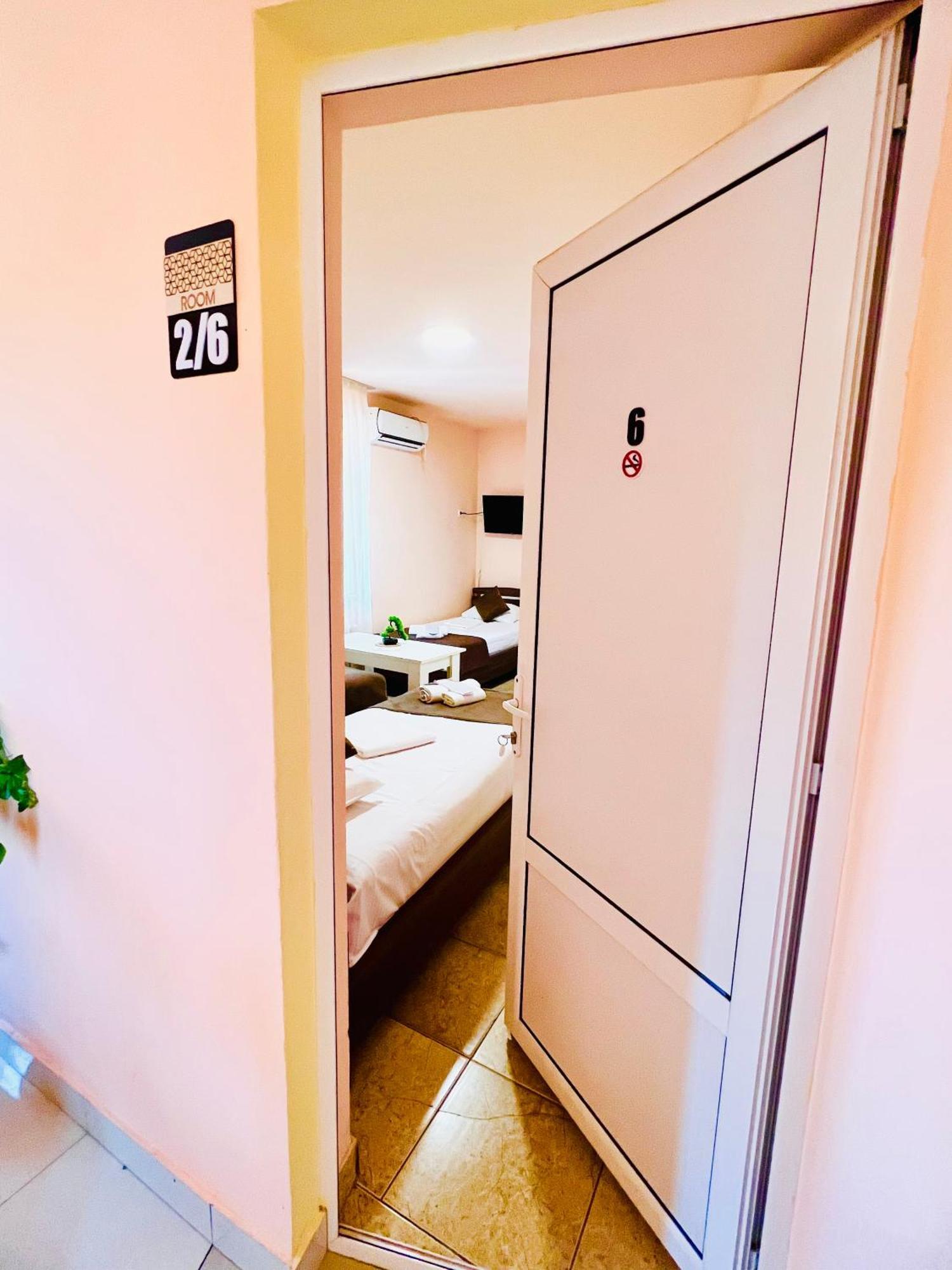Marnar Hotel Γιερεβάν Εξωτερικό φωτογραφία