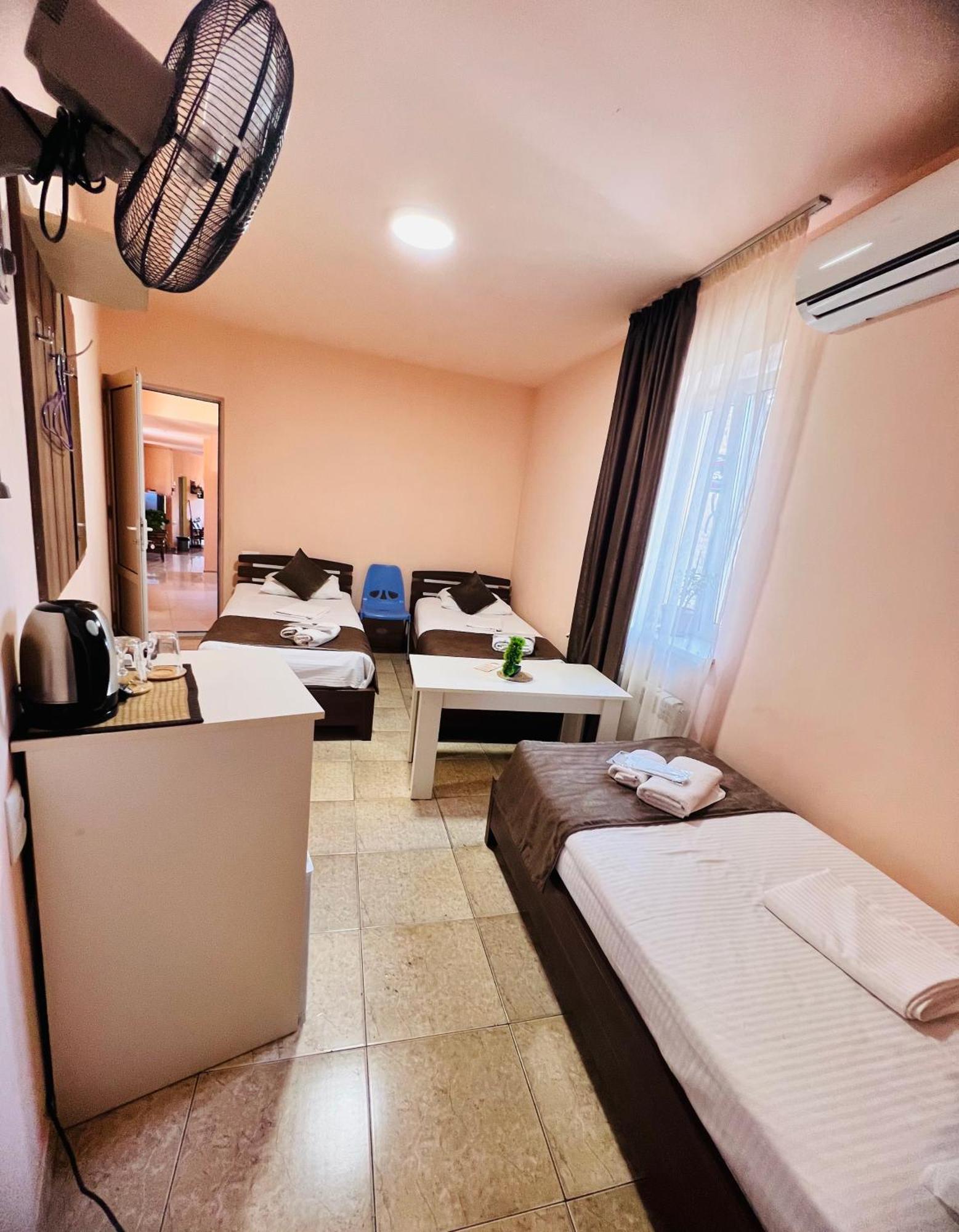 Marnar Hotel Γιερεβάν Εξωτερικό φωτογραφία